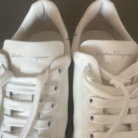 SALVATORE FERRAGAMO SNEAKERS SIZE 9 - Picture 5 of 8